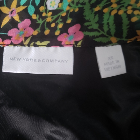 NY & Co Neck Tie Dress w/Lace Trim - Picture 7 of 7